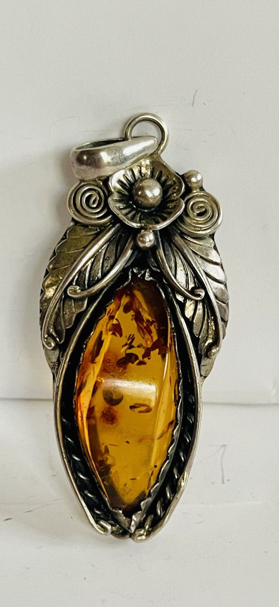 Silver And Amber Pendant -photo-3